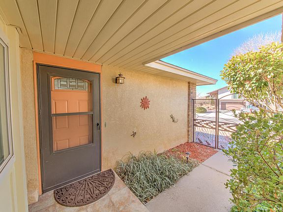 4th image of 6824 Glendora Dr NE