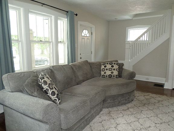 5th image of 611 Beverly Dr