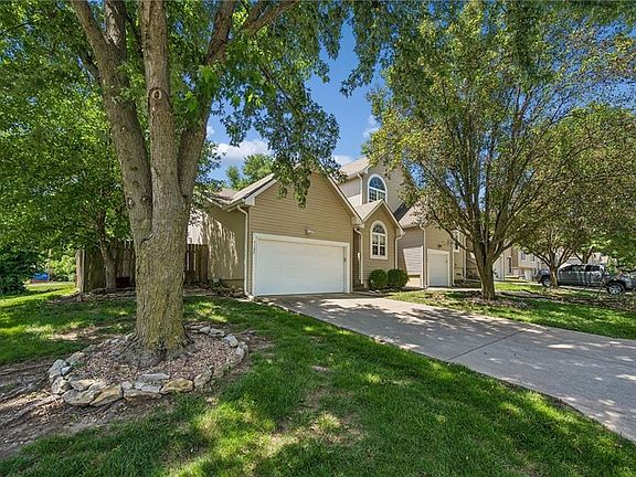 2nd image of 7102 Kingston Ct #A
