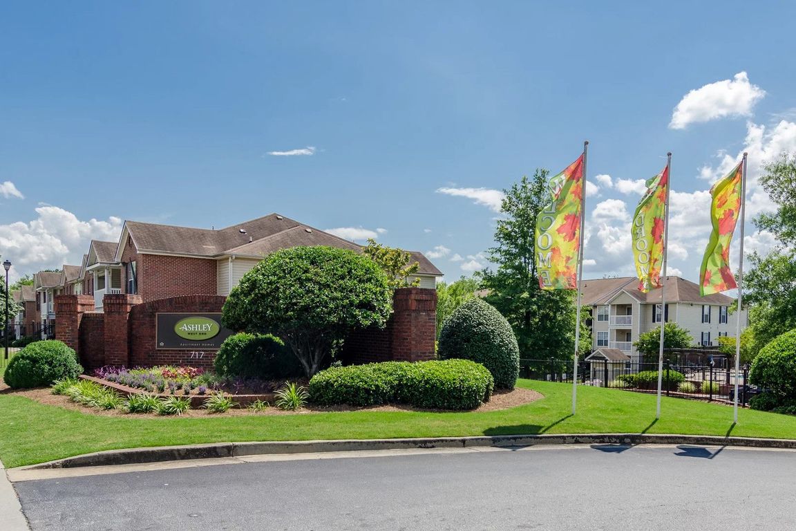 This beautiful brick enterance gives you a warm welcome to your new home