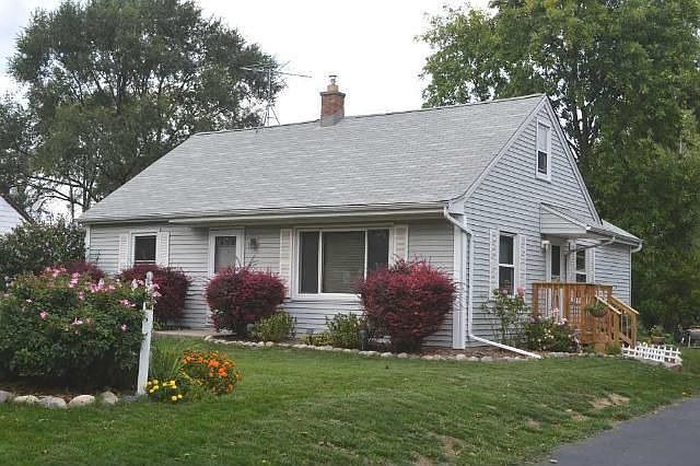1st image of 220 E Susan Dr