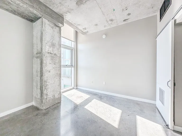2000 Bagby St #7417 — Photo 9