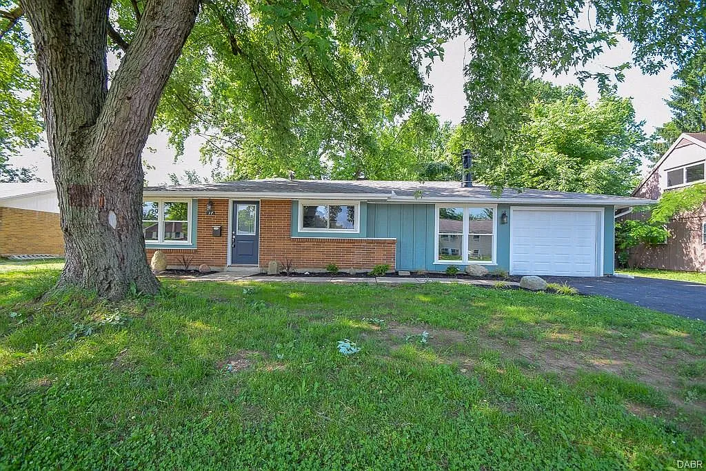17 Weinland St photo 1