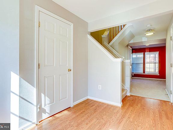 4th image of 43240 Brookford Sq