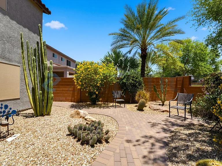 26001 W Tonopah Dr — Photo 34