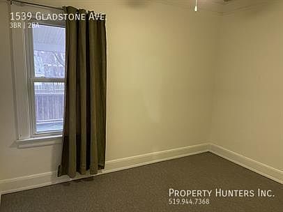 5th image of 1539 Gladstone Ave