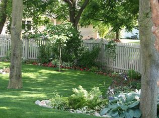 7307 W Woodbury Dr, Franklin, WI 53132