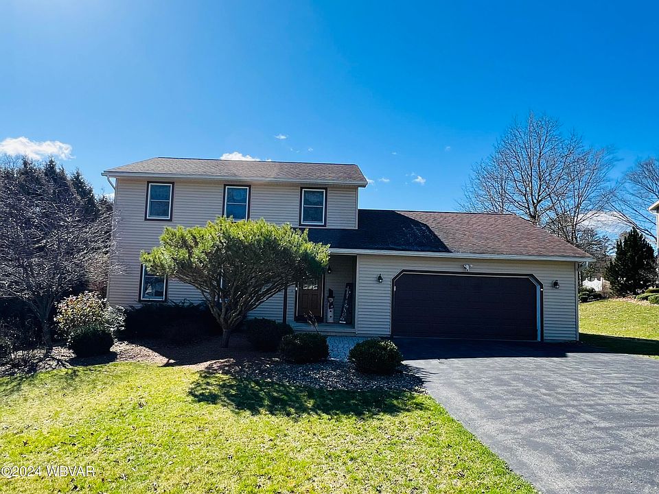 1st image of 1050 Oak Ln