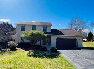 1050 Oak Ln, Jersey Shore, PA 17740
