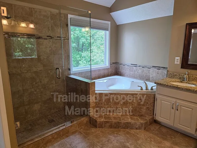 14002 Goodman St — Photo 24