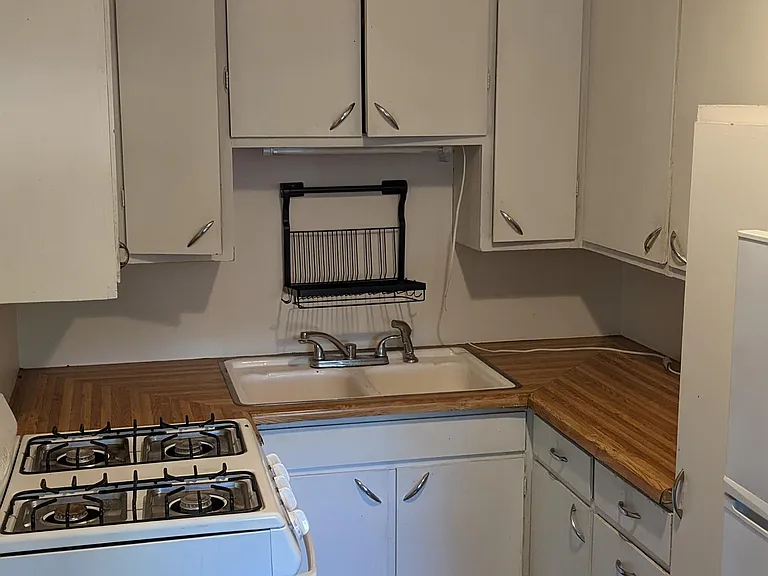 200 East Laurel Street - 11 — Photo 11