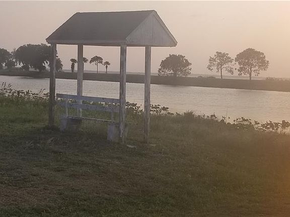 5th image of 317 Indian Lake Dr