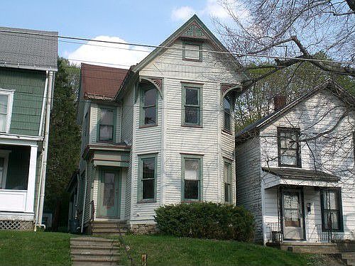 1st image of 119 E Bissell Ave