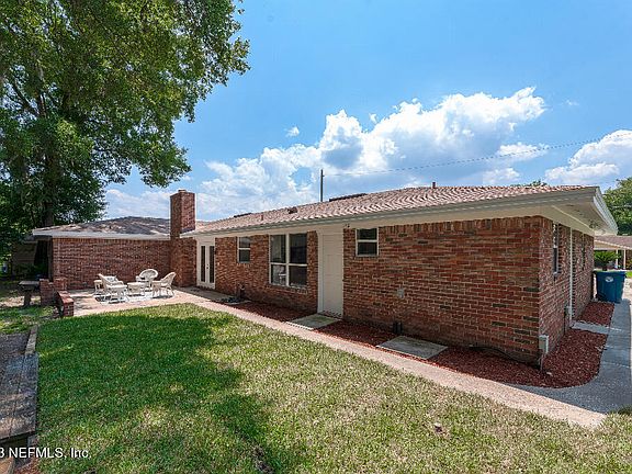 4th image of 1005 PARKRIDGE Circle E