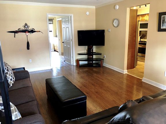 3rd image of 640 2nd Ave S