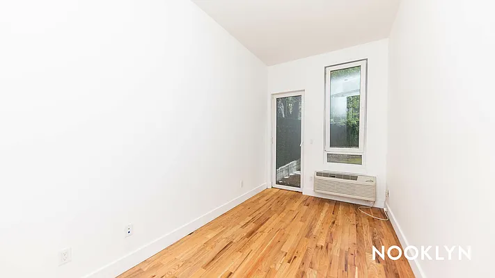 Rented by Nooklyn NYC LLC | media 18