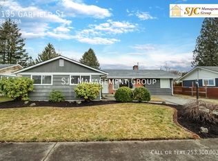 1135 Garfield St, Enumclaw, WA 98022