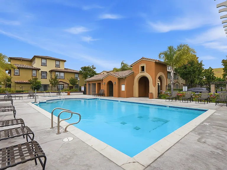 5206 Fioli Loop — Photo 45