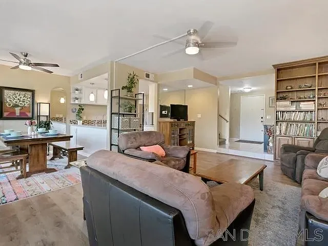 2376 Caringa Way #G — Photo 11