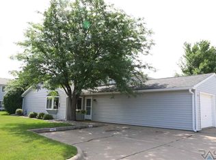 1000 S Newport Pl #36, Sioux Falls, SD 57106