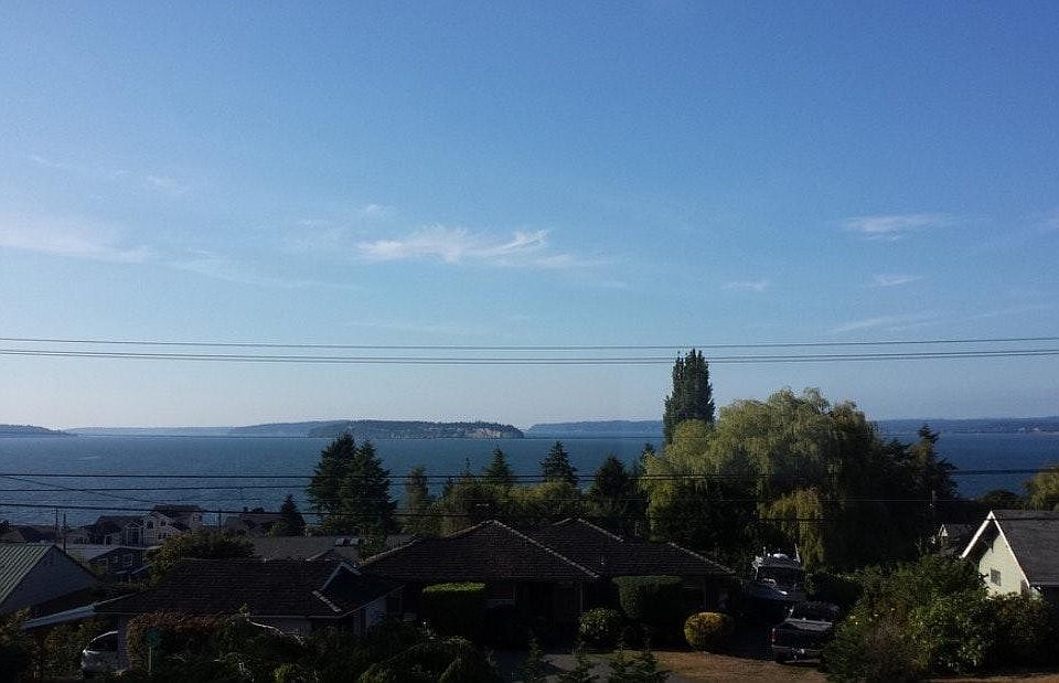 Breathtaking daytime ocean soundscape.