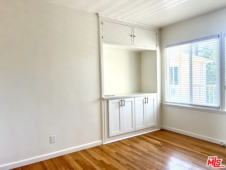 1860 N Alexandria Ave #1884 — Photo 9