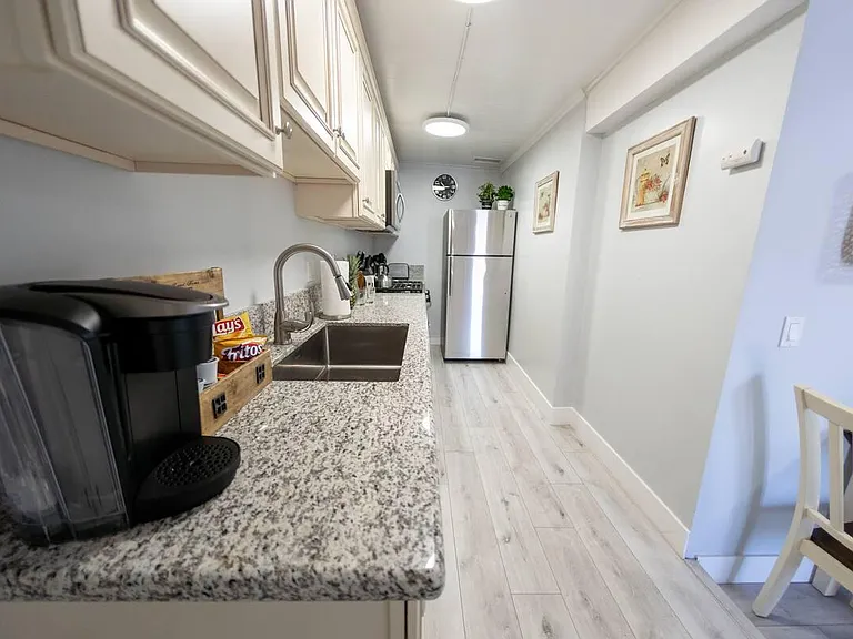 10801 Hartsook St #B — Photo 42