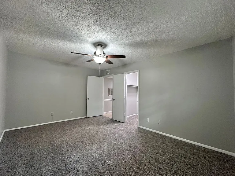 4532 Lynnmont Rd — Photo 6