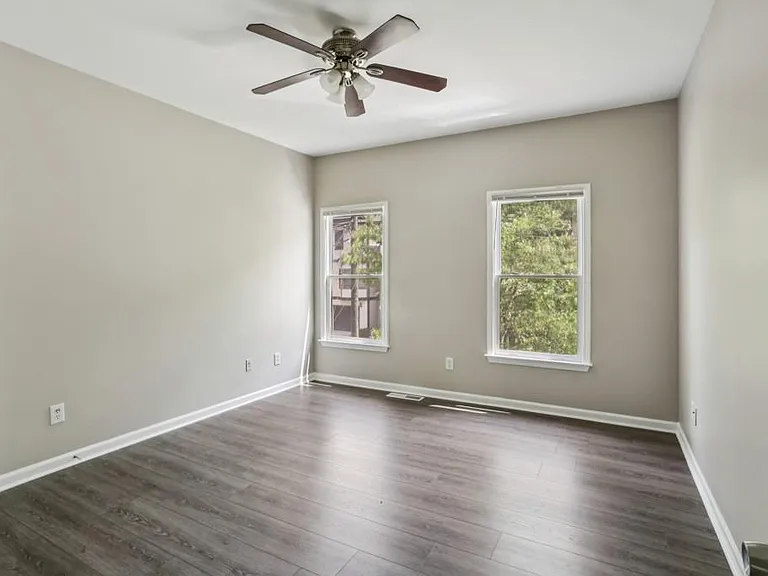 740 Prince Pl NW — Photo 4