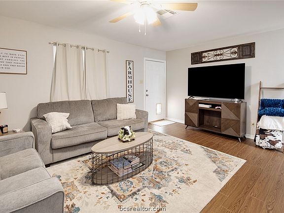 5th image of 17292-17298 Cedar Rock Ct