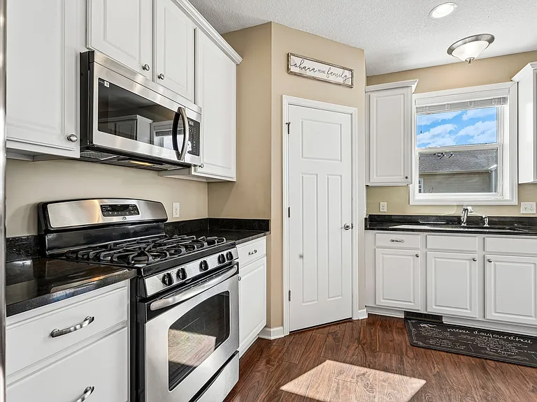 9519 Declaration Dr — Photo 13