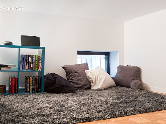 2nd image of 170 E 92nd St APT 1A