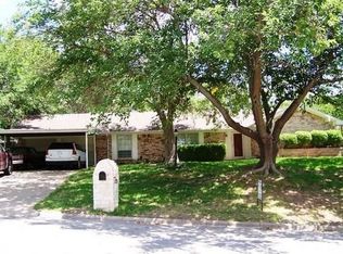 529 Crest Ridge Dr, Lakeside, TX 76108