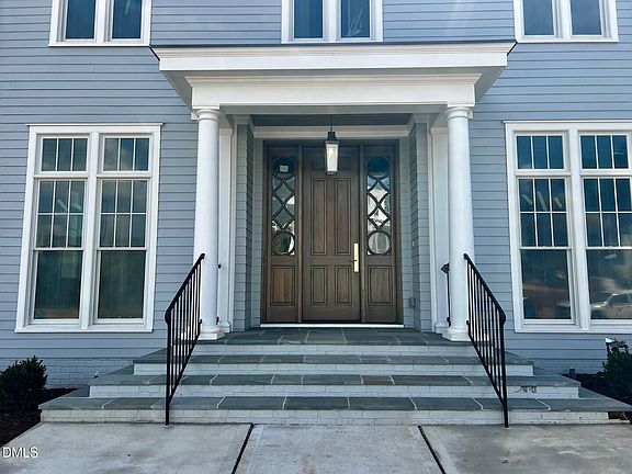 2nd image of 1100 Oldfourth Ln