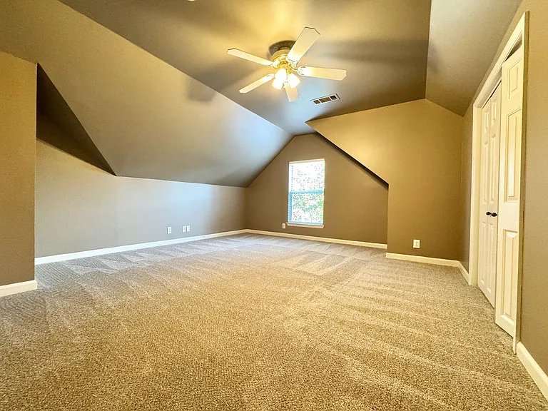 4008 Linden Ct — Photo 18