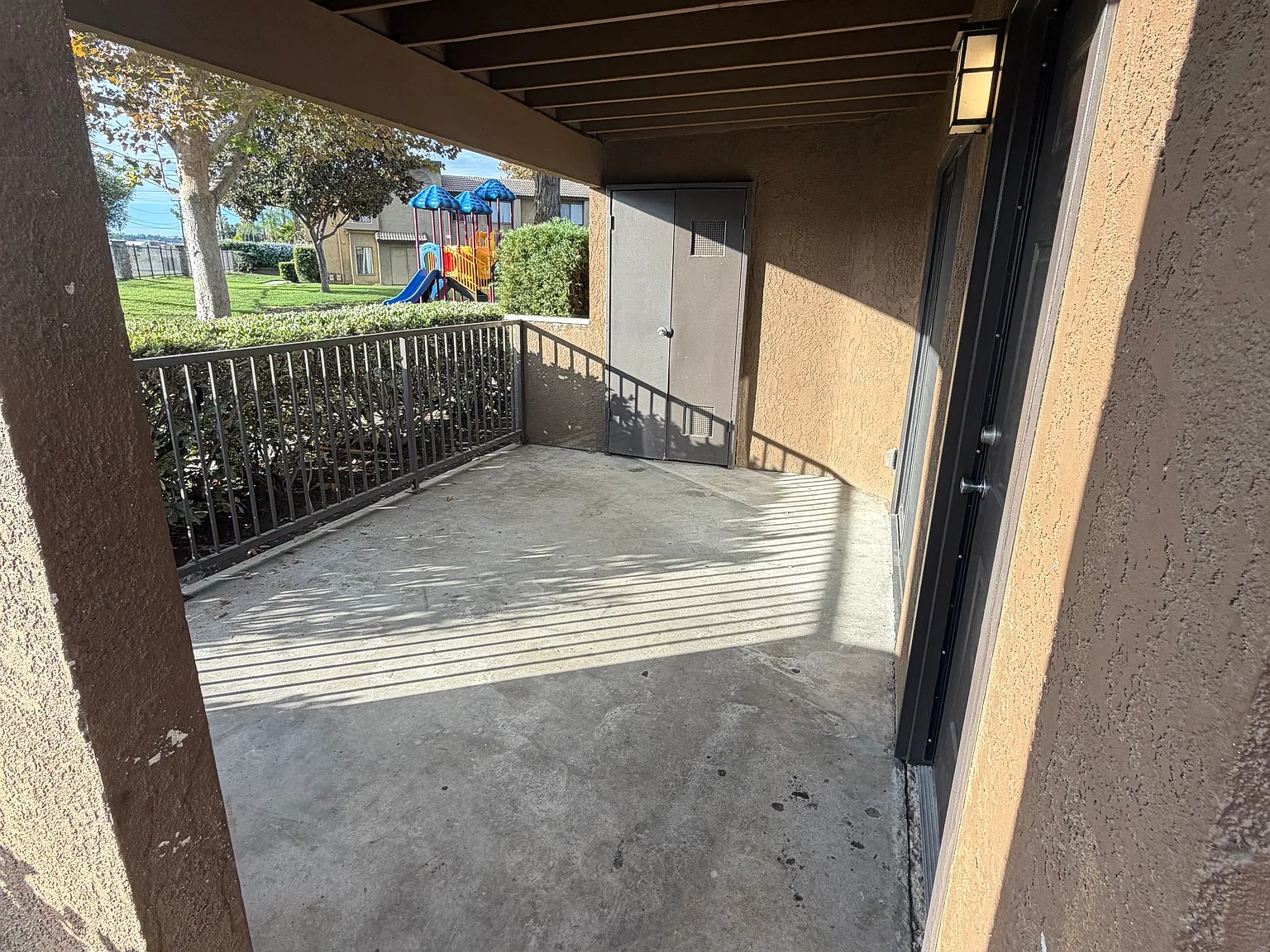2 bed, 837 sqft, $2,025 — Photo 4