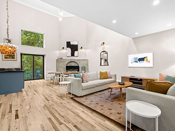 3rd image of 117 Wyckoff St APT 3