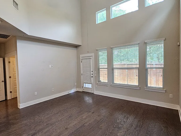 7808 Wildcat Pass — Photo 9