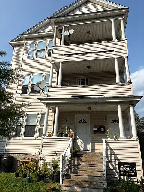 1st image of 19-21 Fairfax Rd #2
