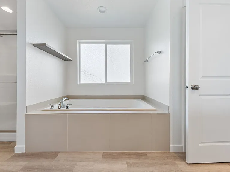 1722 N Kalapuya Pl — Photo 27