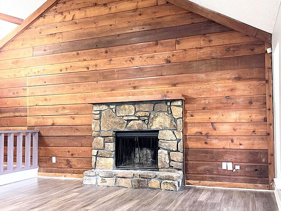 3rd image of 6130 Valleydale Dr