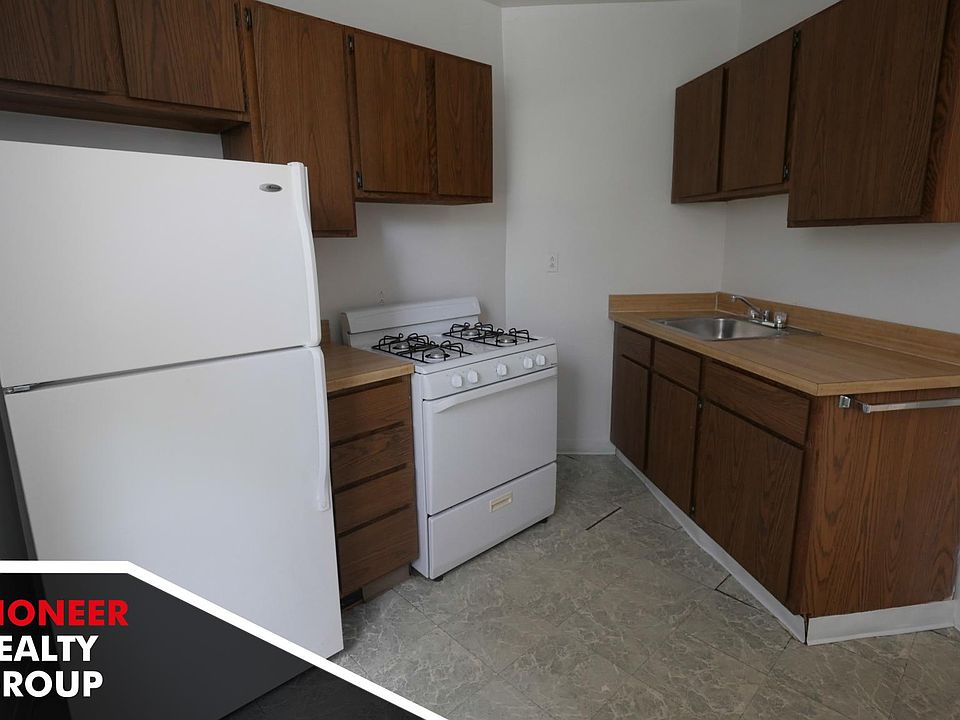 1st image of 428 W Belden Ave #438B23