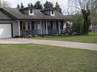 3141 Valemont Dr, Maryville, TN 37803
