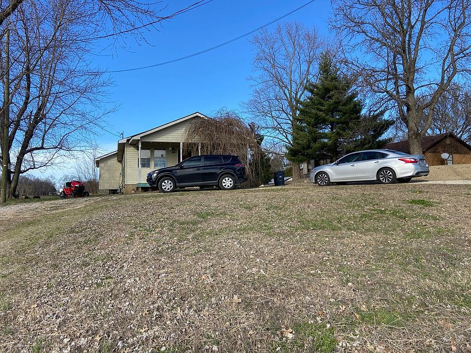 2nd image of 990 Cherokee Rd