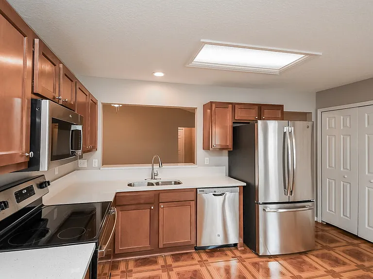 1509 Maple Leaf Ln — Photo 7