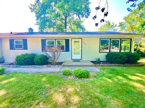 7844 Marshall St, Merrillville, IN 46410