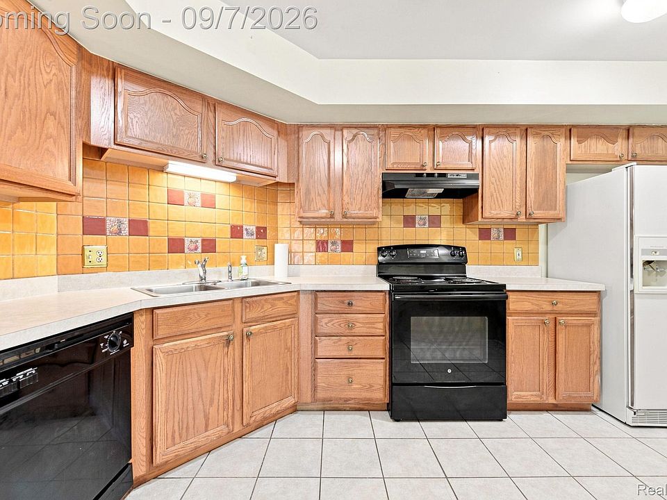 34780 W Eight Mile Rd Apt 7, photo 10
