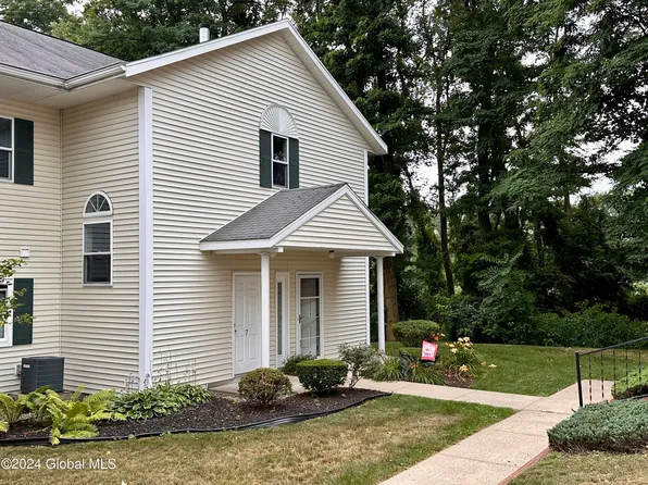 907 Greenwich Drive, Albany, NY 12203