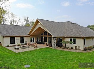 116 Stonehouse Cir, Port Matilda, PA 16870