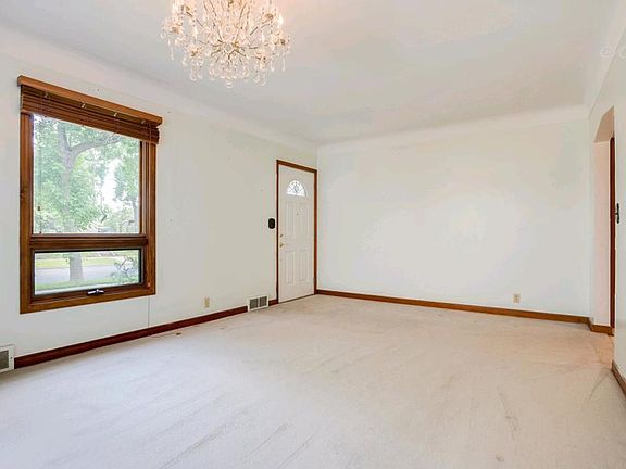 4th image of 2473 13th Ave E